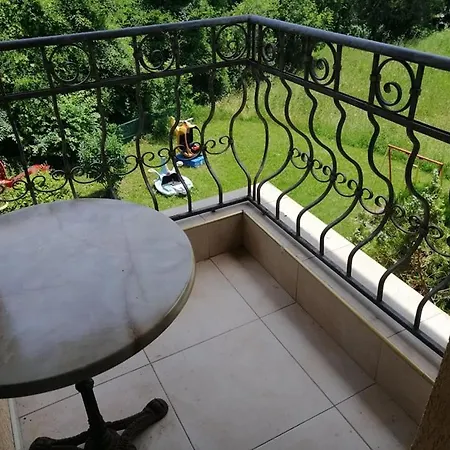 Hotel омега 3*