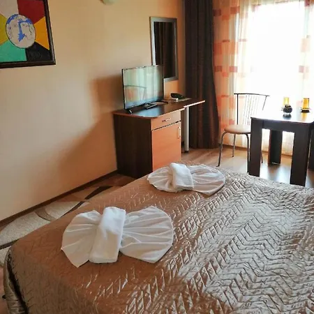 Hotel омега 3*