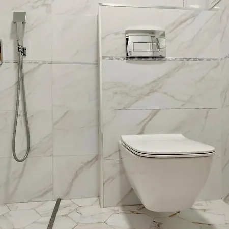 아파트 елоисета с паркомясто *