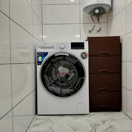 елоисета с паркомясто